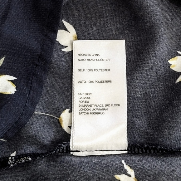 Urban Outfitters Floral Surplice Smocked-Sleeve Romper. - Picture 9 of 14